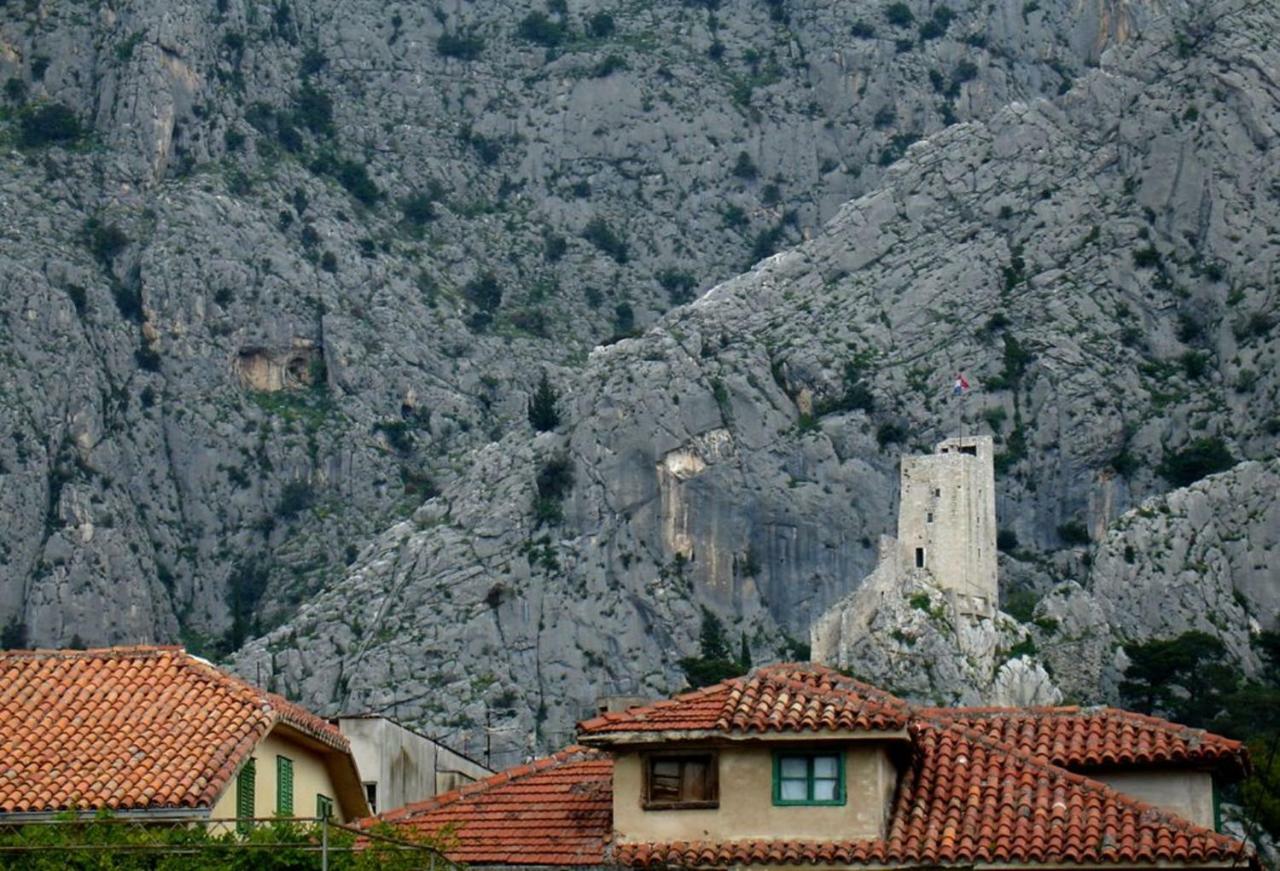 Apartmani Villa Marija Omis Exterior photo